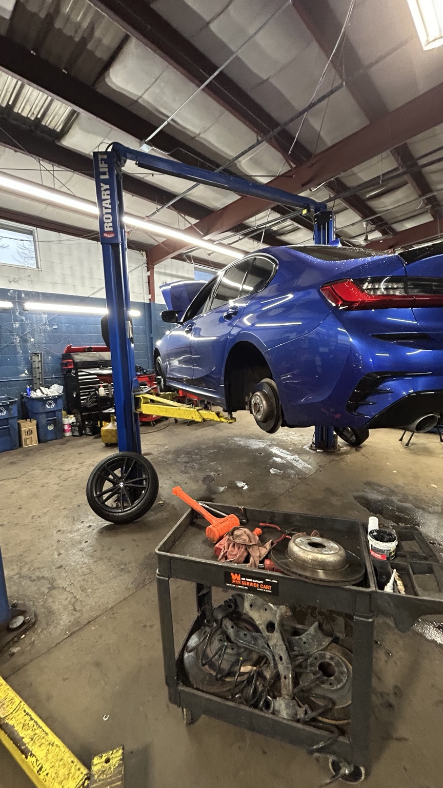 Vehicle Lift Service
